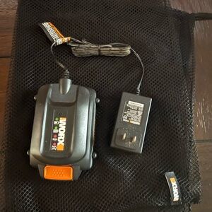 WORX 20V Max Lithium Ion Battery with Charger Mesh Bag